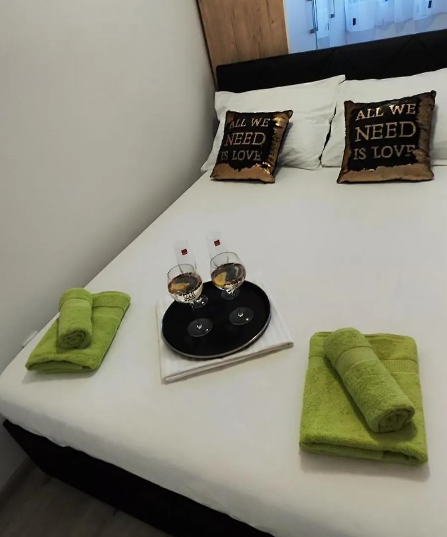 La Harmony Jacuzzi Apartments With Garden Σπλιτ Κροατία