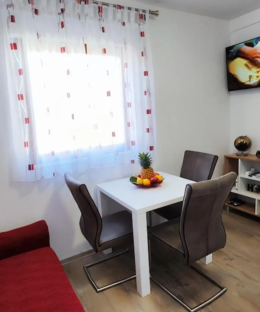 La Harmony Jacuzzi Apartments With Garden Σπλιτ
