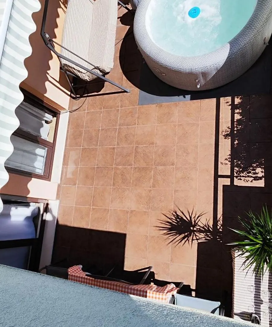 La Harmony Jacuzzi Apartments With Garden Σπλιτ