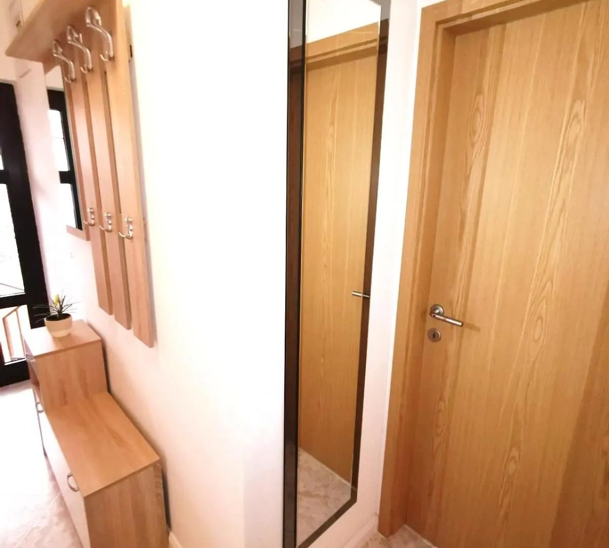 La Harmony Jacuzzi Apartments With Garden Сплит